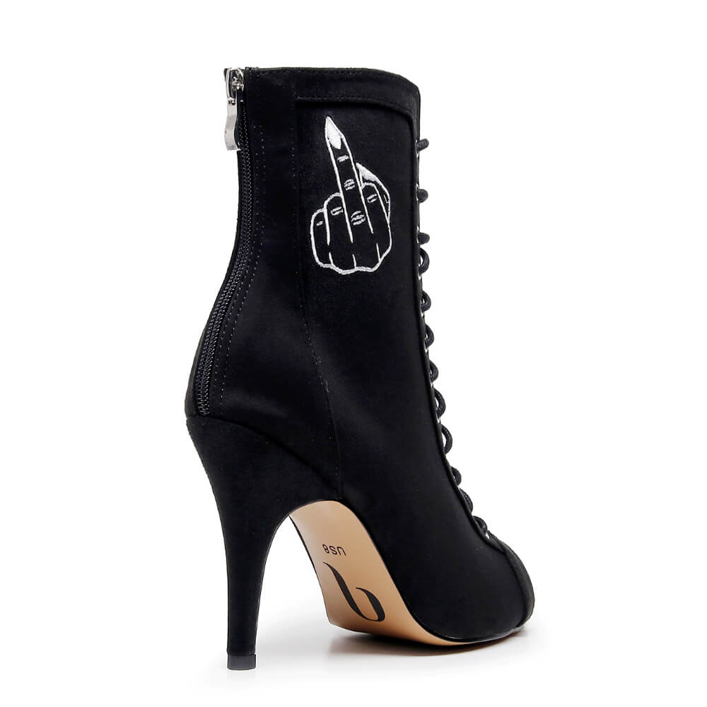 Sierralynn Embroidery - Daim Noir Végan FU Patriarcat - Semelle Urbaine