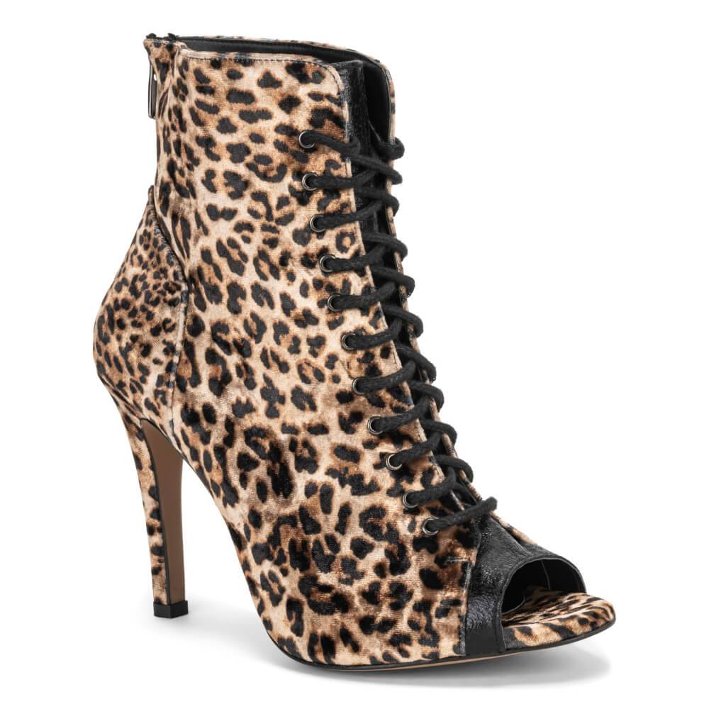 Larrizza - Tan Leopard - Street Sole