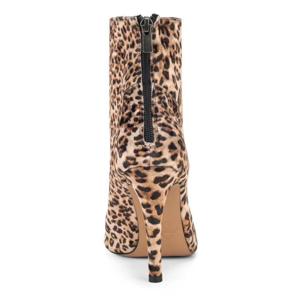 Larrizza - Tan Leopard - Street Sole